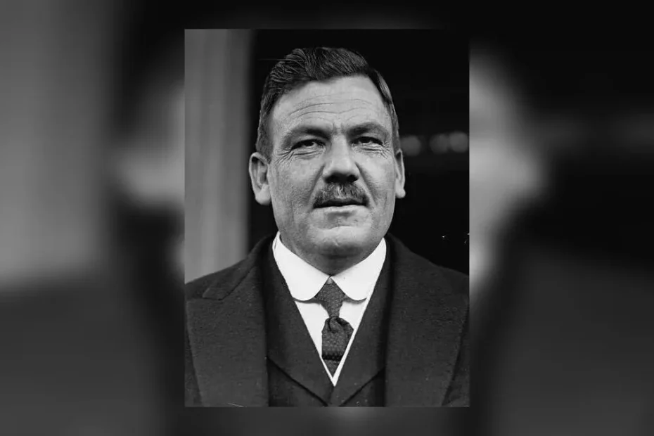 Biografía de Plutarco Elías Calles